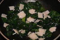 Canutillos rellenos de Muselina de Espinacas y Foie a los dos Quesos Canutillos rellenos de Muselina de Espinacas y Foie a los dos Quesos