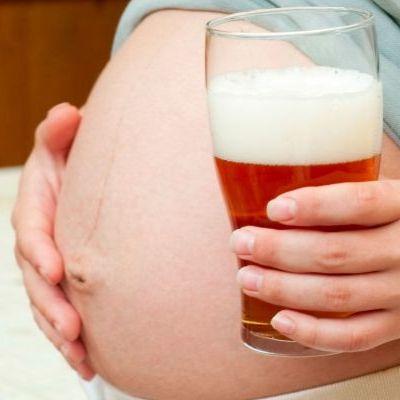 Beber poco alcohol durante el embarazo también puede afectar el CI del niño