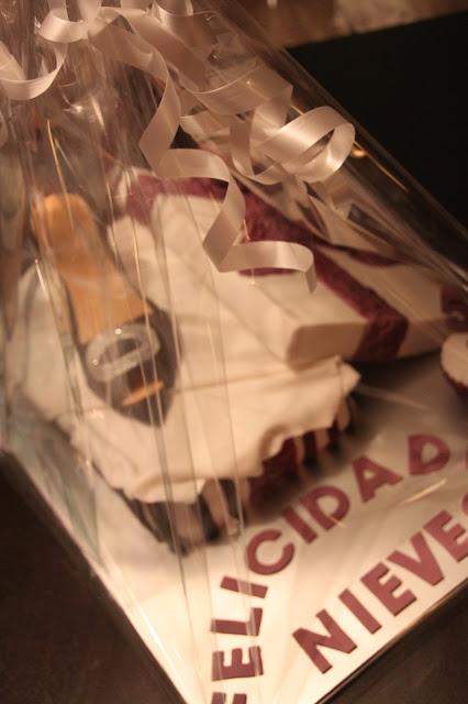 Pasión por los zapatos ¡¡Feliz 52 cumpleaños Nieves!! Pasión por los zapatos ¡¡Feliz 52 cumpleaños Nieves!!