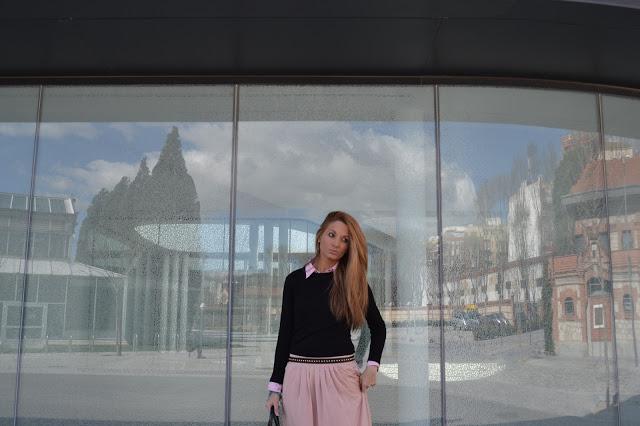 SOFT TONESBuenos días!!! Este fue el look que escogí ayer... SOFT TONESBuenos días!!! Este fue el look que escogí ayer...