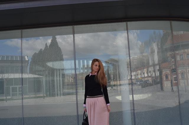 SOFT TONESBuenos días!!! Este fue el look que escogí ayer... SOFT TONESBuenos días!!! Este fue el look que escogí ayer...