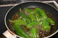 Escalope de Ternera con Ensalada y Pimientos del Padron Escalope de Ternera con Ensalada y Pimientos del Padron