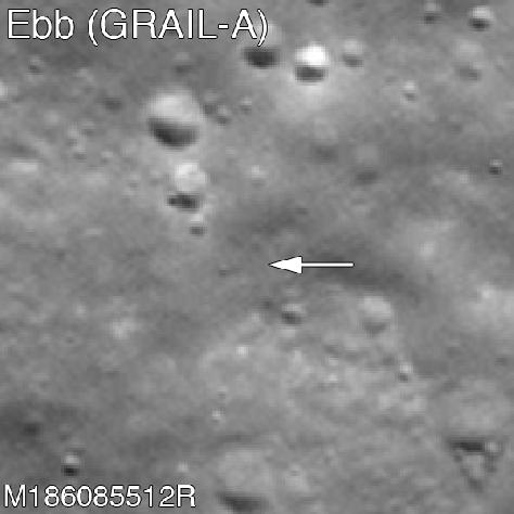 La LRO grabó el sitio de impacto de las sondas Grail grailA20130319-full