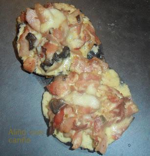 CHAMPIÑONES PORTOBELLO RELLENOS DE LOMO Y JAMÓN CHAMPIÑONES PORTOBELLO RELLENOS DE LOMO Y JAMÓN