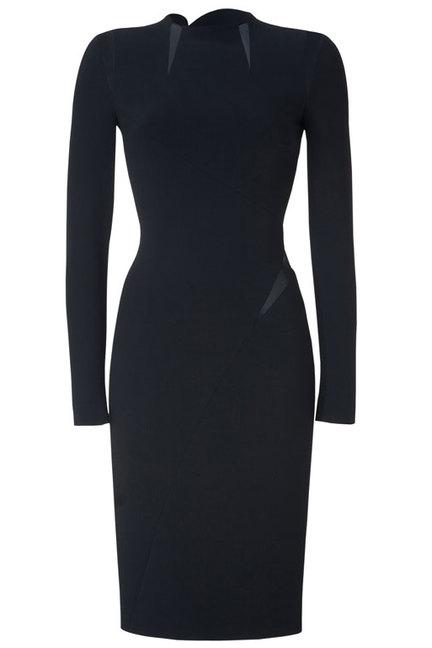 LA ELEGANCIA DE UN VESTIDO NEGRO. LA ELEGANCIA DE UN VESTIDO NEGRO.