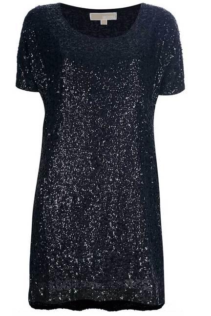 LA ELEGANCIA DE UN VESTIDO NEGRO. LA ELEGANCIA DE UN VESTIDO NEGRO.