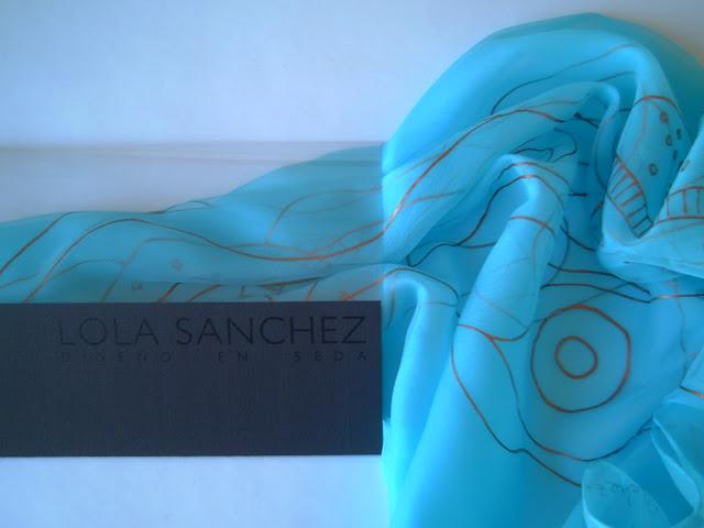 Lola Sánchez _ Pañuelos en seda realizados a mano