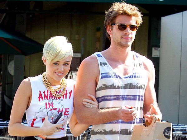 Liam Hemsworth está cansado del comportamiento de  Miley Cyrus
