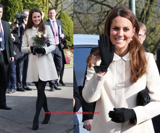 Consigue el abrigo blanco de Kate Middleton y su vestido de 35 libras