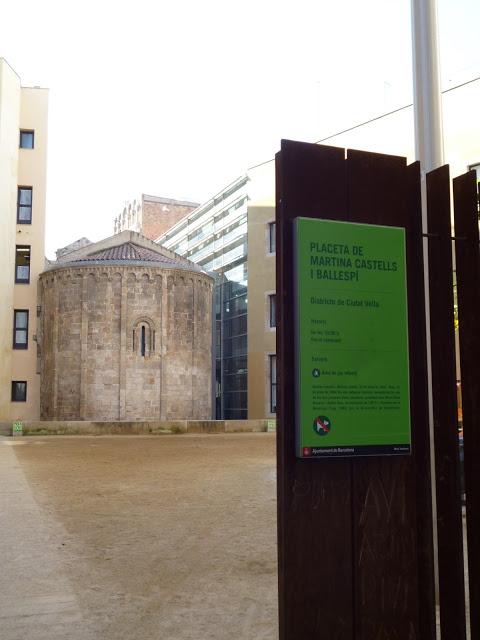 BARCELONA...LA PLAÇA DEL PEDRÓ...Y LA CAPILLA DE SANT LLÀTZER...21-03-2013...