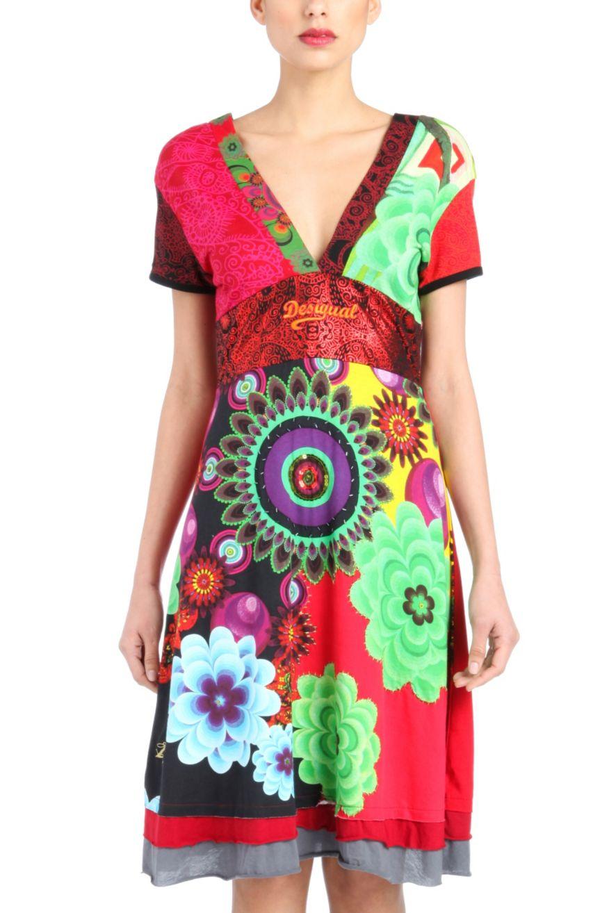 The color of spring by Desigual/ El color de la primavera: Desigual. The color of spring by Desigual/ El color de la primavera: Desigual.