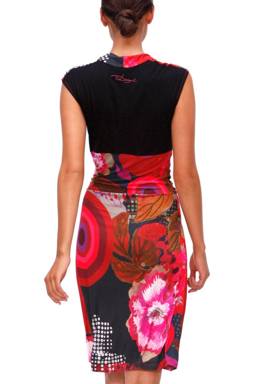 The color of spring by Desigual/ El color de la primavera: Desigual. The color of spring by Desigual/ El color de la primavera: Desigual.