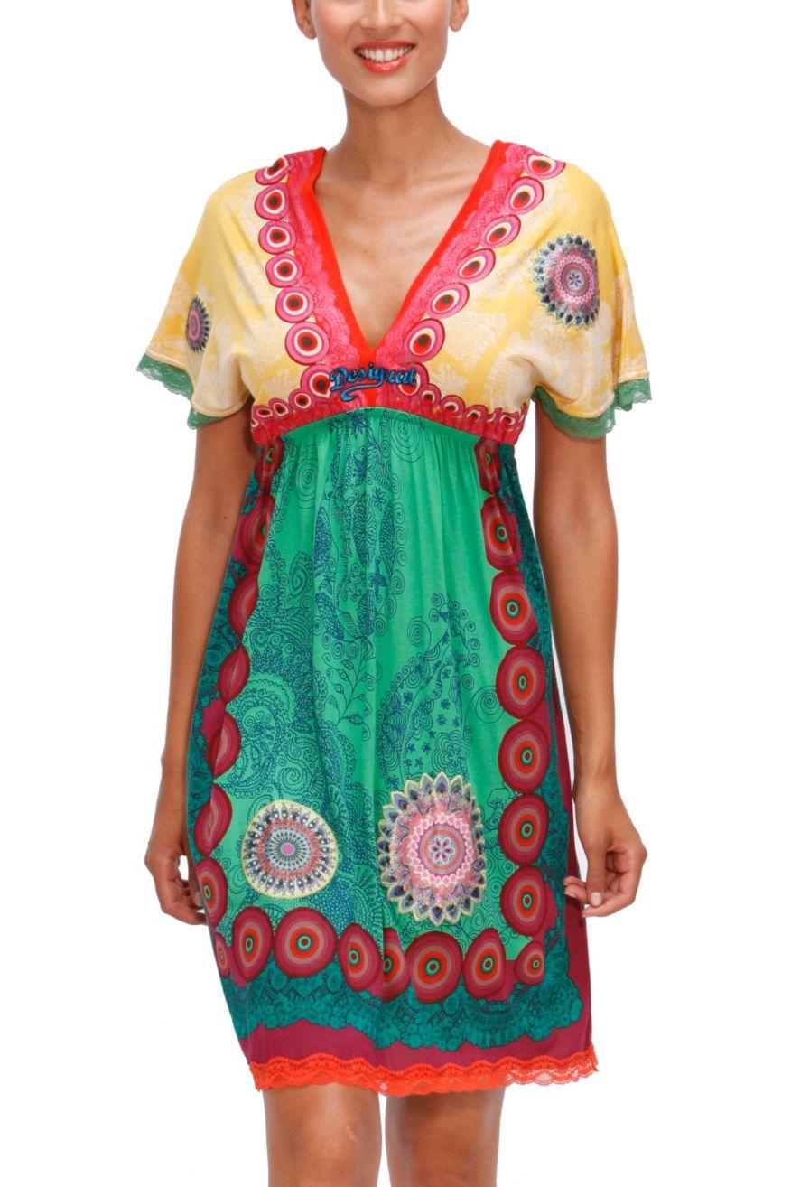 The color of spring by Desigual/ El color de la primavera: Desigual. The color of spring by Desigual/ El color de la primavera: Desigual.