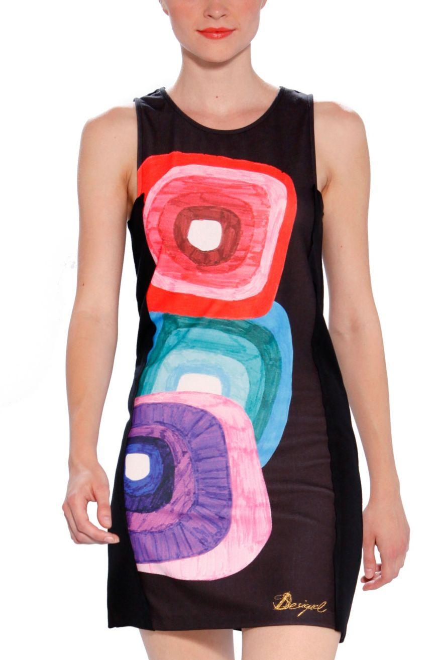 The color of spring by Desigual/ El color de la primavera: Desigual. The color of spring by Desigual/ El color de la primavera: Desigual.