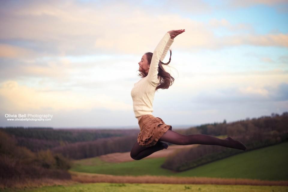 100 Jump Photographs by Olivia Bell 100 Jump Photographs by Olivia Bell