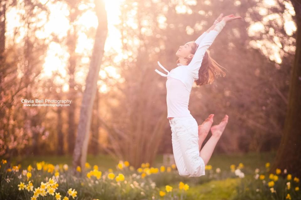 100 Jump Photographs by Olivia Bell 100 Jump Photographs by Olivia Bell