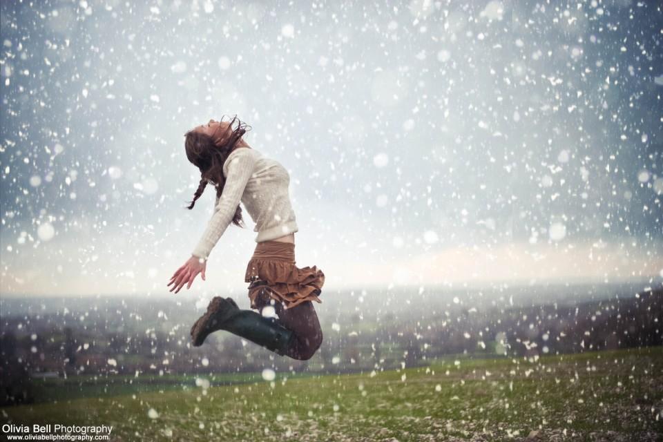 100 Jump Photographs by Olivia Bell 100 Jump Photographs by Olivia Bell