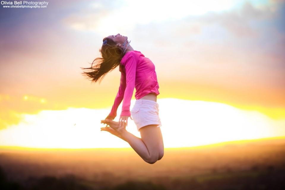 100 Jump Photographs by Olivia Bell 100 Jump Photographs by Olivia Bell