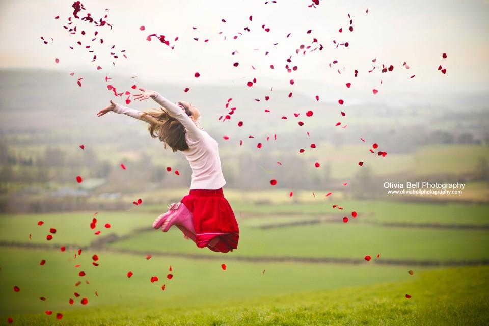 100 Jump Photographs by Olivia Bell 100 Jump Photographs by Olivia Bell