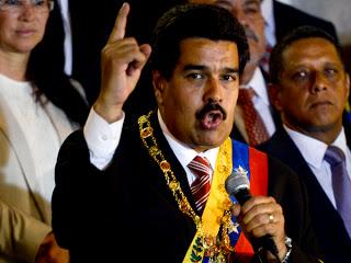 Maduro atribuye la muerte de Chávez a una guerra biológica Maduro atribuye la muerte de Chávez a una guerra biológica