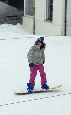 Justin Bieber practica  snowboard en los Alpes Suizos