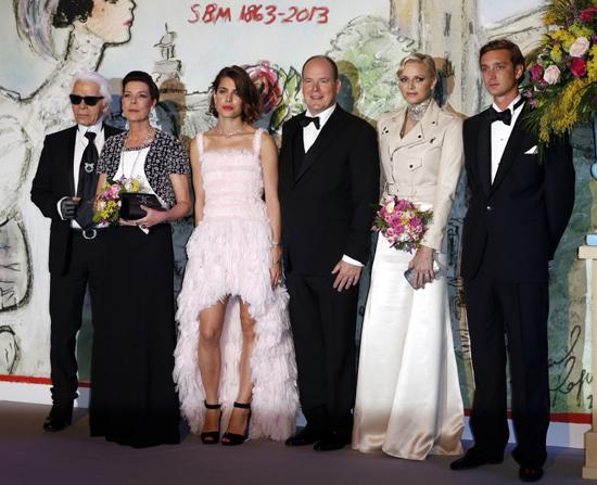 Carlota Casiraghi de Chanel en el Baile de la Rosa Carlota Casiraghi de Chanel en el Baile de la Rosa