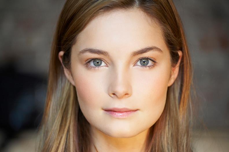 Y si te maquillas un poquito? Y si te maquillas un poquito?