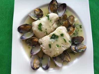 Merluza En Salsa Verde Con Almejas Merluza En Salsa Verde Con Almejas