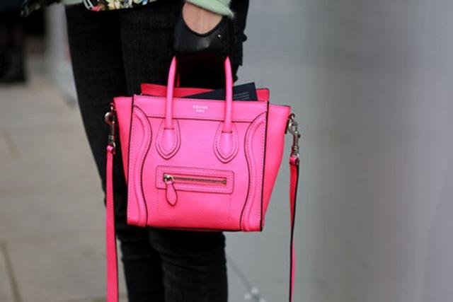Celine-Neon-Pink-Nano-Luggage-Bag-Streetstyle-2 Celine-Neon-Pink-Nano-Luggage-Bag-Streetstyle-2