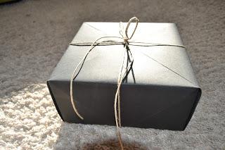 DIY: un regalo en una caja DIY: un regalo en una caja