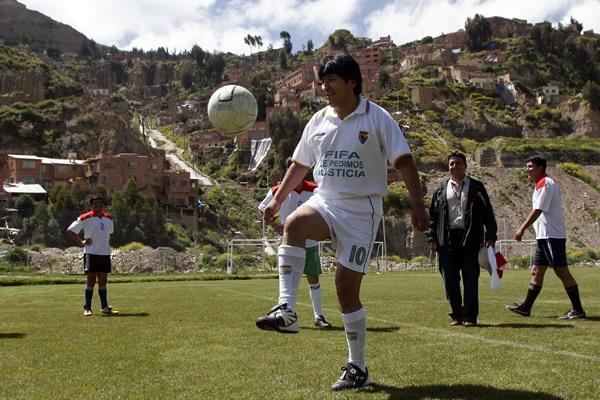 Jefazo de toda la cancha Evo