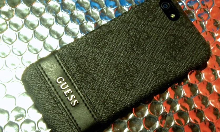 My new iPhone case by Guess Foto03