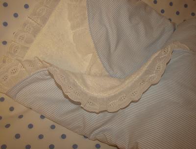 Y para arropar a Miguel, ahora que se va a la fría Escocia.... este arrullo! Y para arropar a Miguel, ahora que se va a la fría Escocia.... este arrullo!