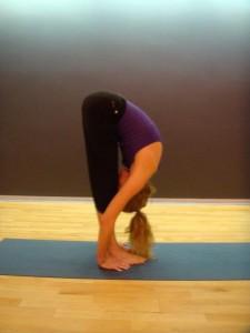yoga19 225x300 Yoga: Una fuente de salud para el cuerpo, la mente y el espíritu