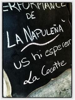 LA COCOTTE Y LA NAPULEÑA LA COCOTTE Y LA NAPULEÑA