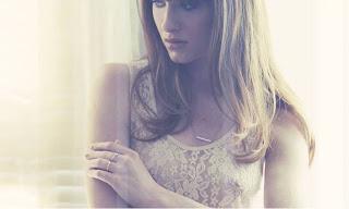 Small Branch: ANILLOS Small Branch: ANILLOS