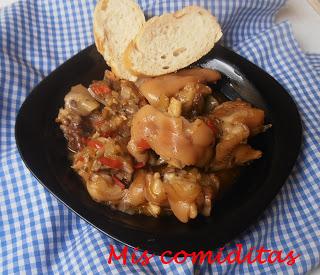 MANITAS DE CERDO GUISADAS MANITAS DE CERDO GUISADAS