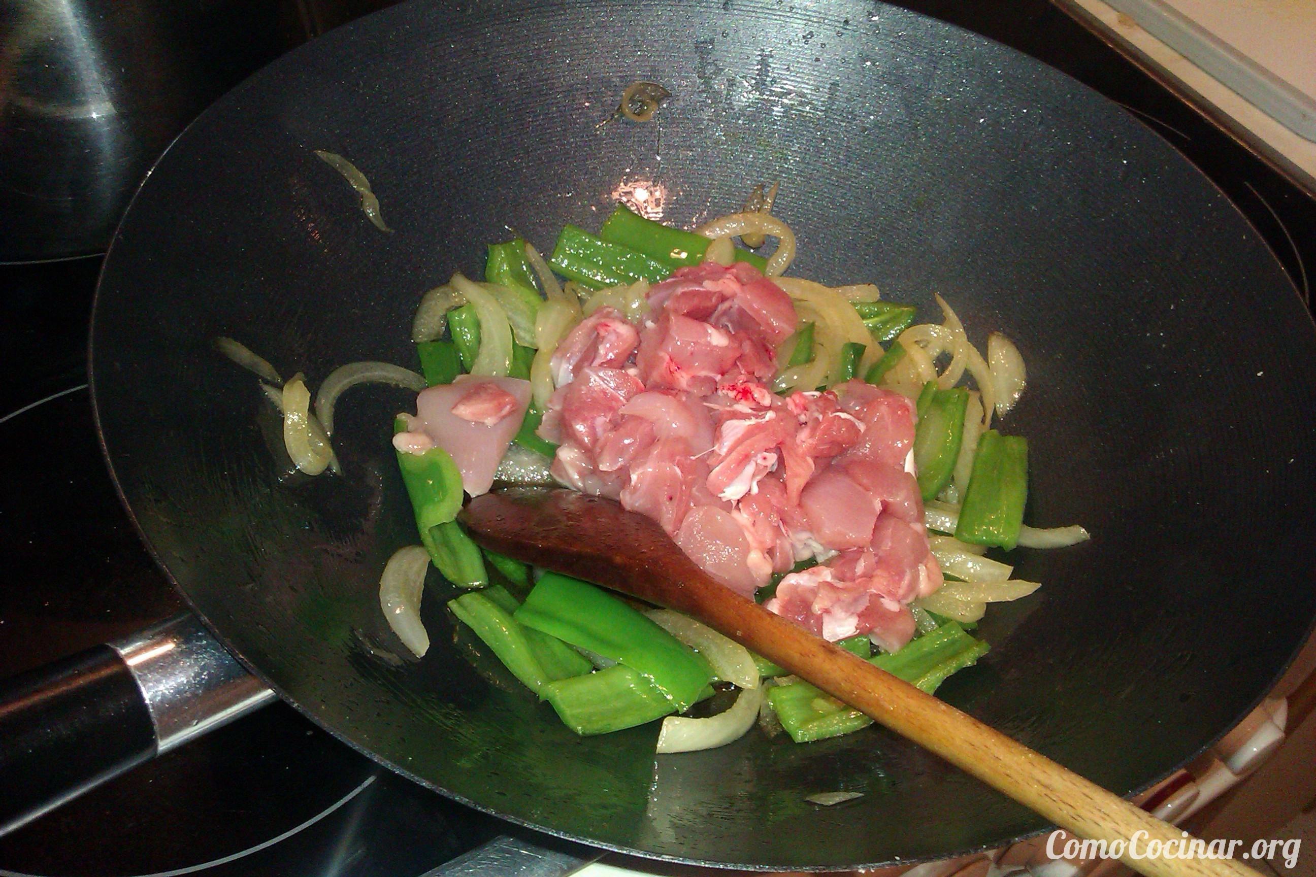 ¿Cómo hacer pollo con salsa de almendras? paso a paso pollo con almendras