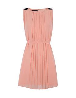 Analizando tendencias………………………. vestido-rosa-plisado
