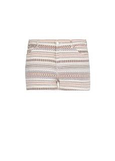 Analizando tendencias………………………. short-etnico