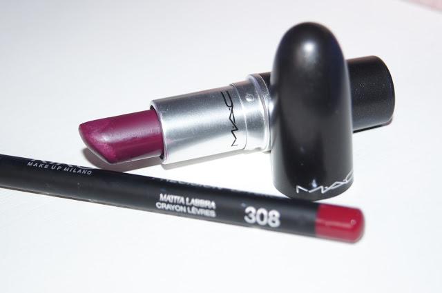 LOOK. Rebel LOOK. Rebel