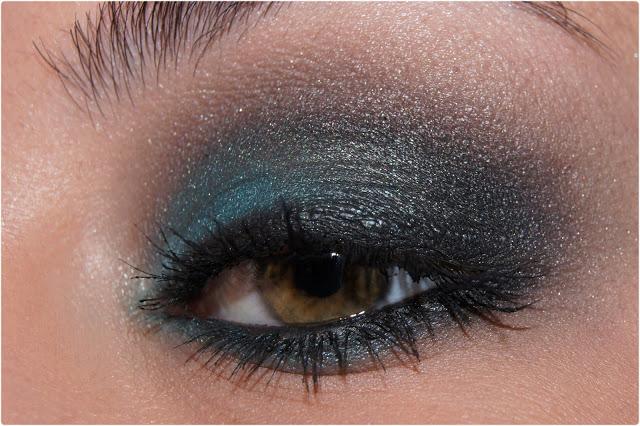 LOOK. Astonishing Emerald LOOK. Astonishing Emerald