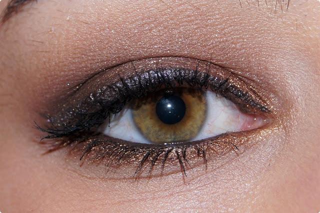 LOOK. Ahumado chocolate con Long Lasting 04 de Kiko. LOOK. Ahumado chocolate con Long Lasting 04 de Kiko.