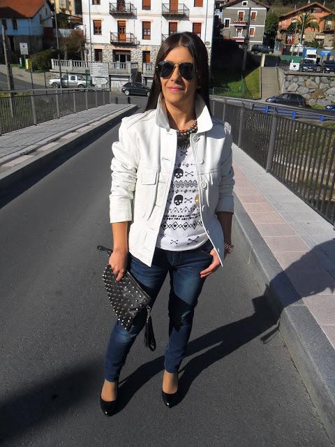 WHITE JACKET WHITE JACKET