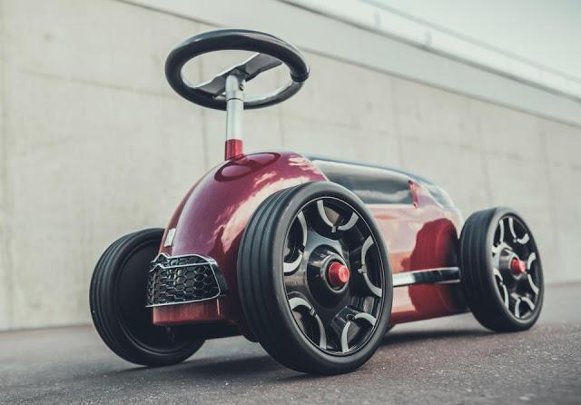VAMOS DE PASEO EN UN AUTO NUEVO VAMOS DE PASEO EN UN AUTO NUEVO