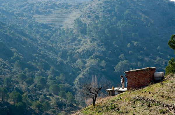 SINGULARIDAD, TERRUÑO Y LOCURA DENTRO Y FUERA DEL AGUA SINGULARIDAD, TERRUÑO Y LOCURA DENTRO Y FUERA DEL AGUA