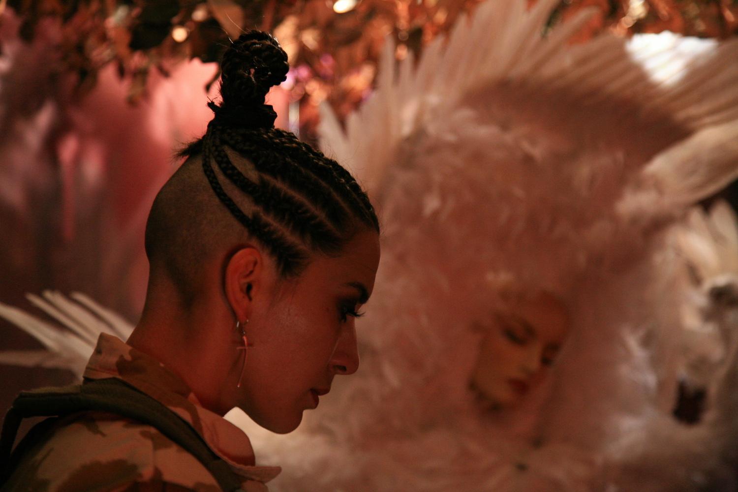 Una ‘Bibliothèque Pascal’ húngara llena de realismo mágico 003-Bibliotheque Pascal