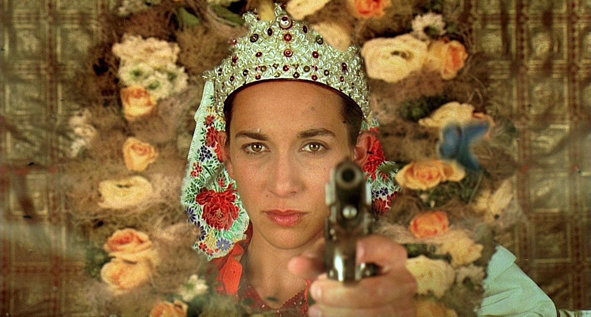 Una ‘Bibliothèque Pascal’ húngara llena de realismo mágico 001-Bibliotheque Pascal