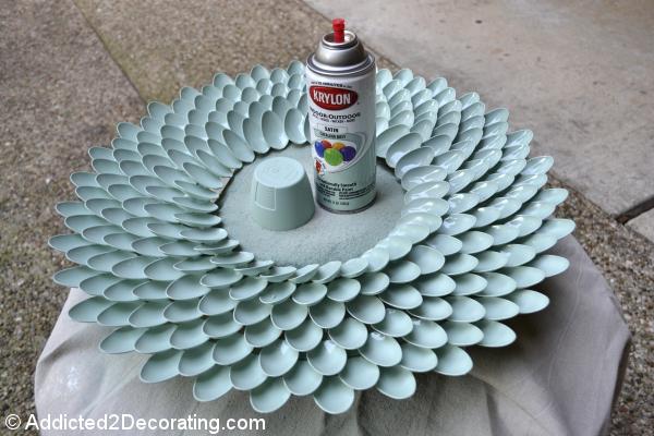 DIY ESPEJO CON CUCHARAS DE PLÁSTICO DIY ESPEJO CON CUCHARAS DE PLÁSTICO