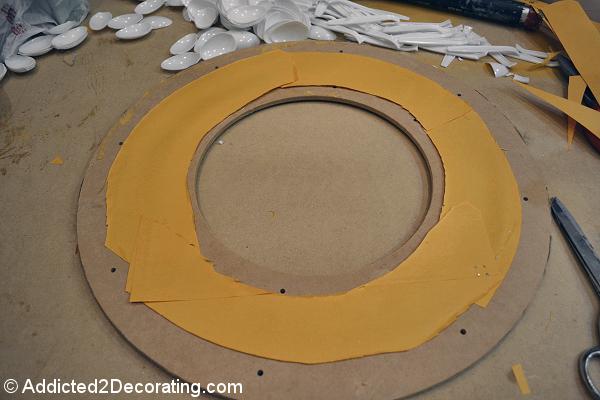 DIY ESPEJO CON CUCHARAS DE PLÁSTICO DIY ESPEJO CON CUCHARAS DE PLÁSTICO